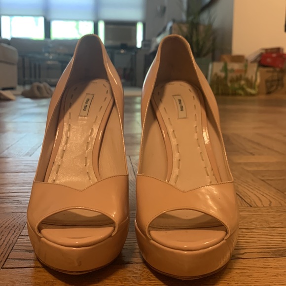Miu miu heels gently used, in great condition - Picture 2 of 9